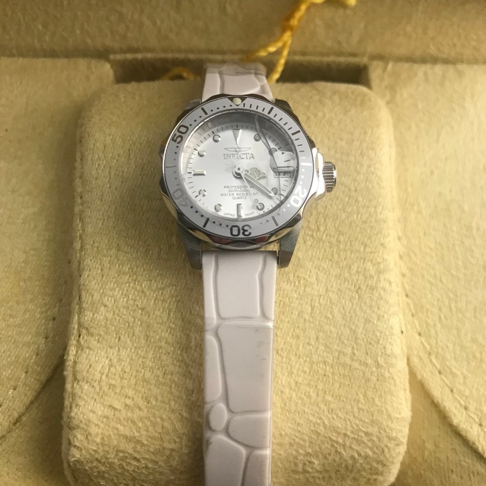 Invicta White Silicone Band Women's Watch *NEW*